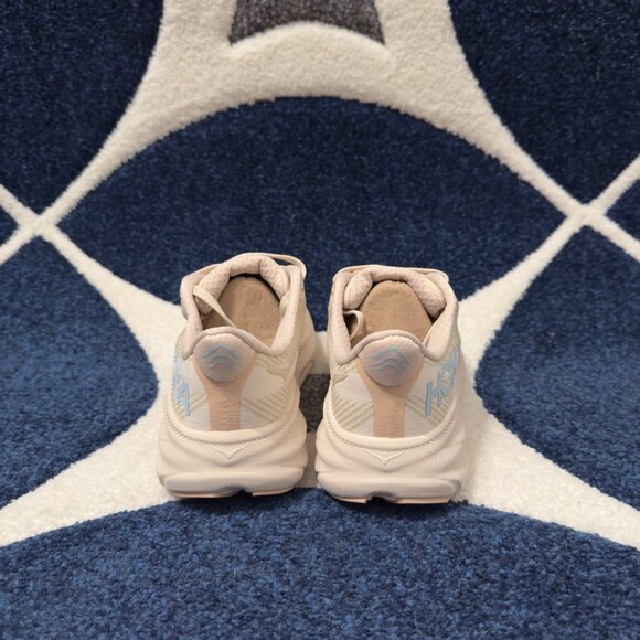 Hoka One One Clifton 9 Sand Running Shoe Women’s Size 7.5 - Picture 4 of 7